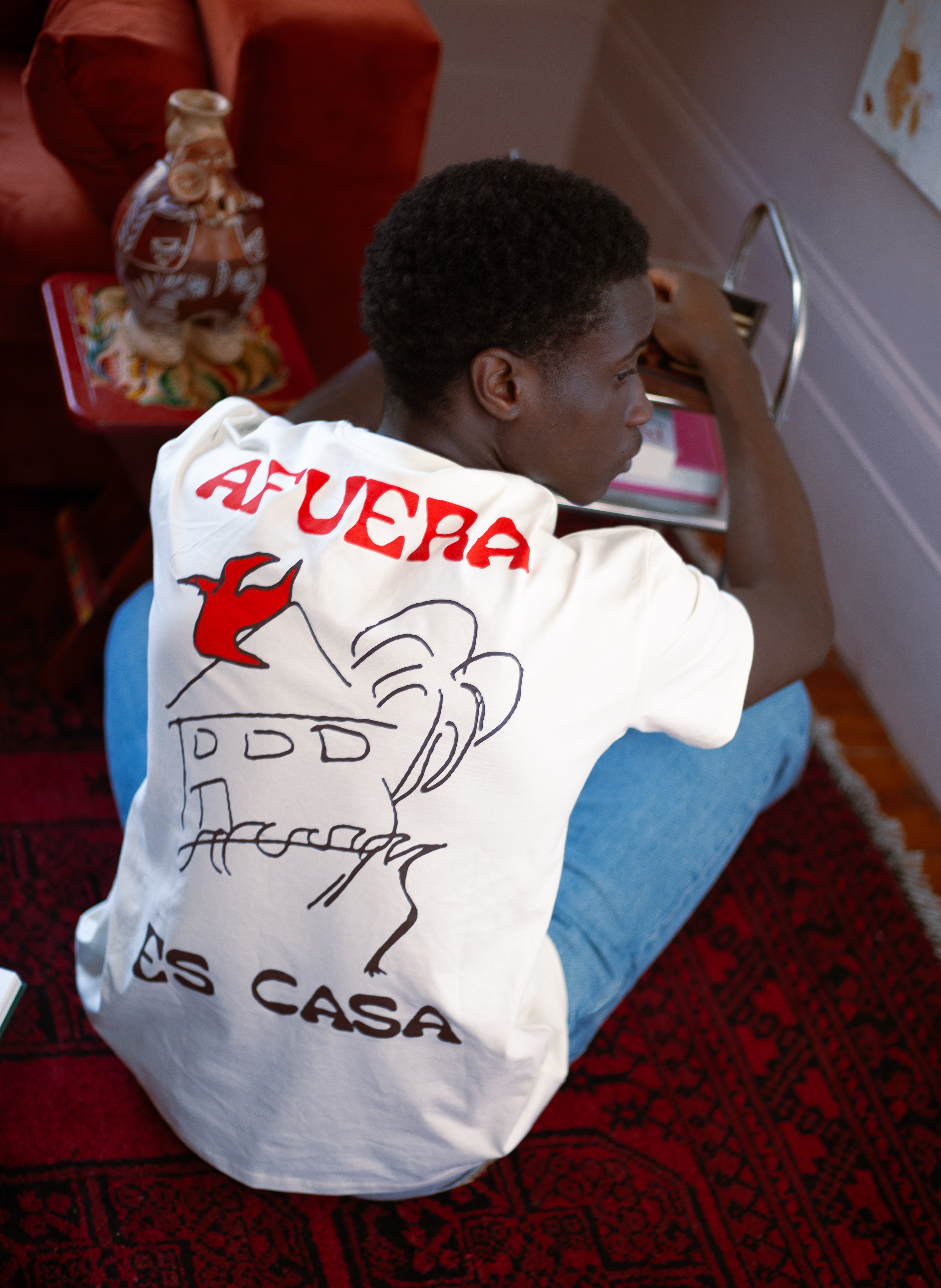 AFUERA ES CASA