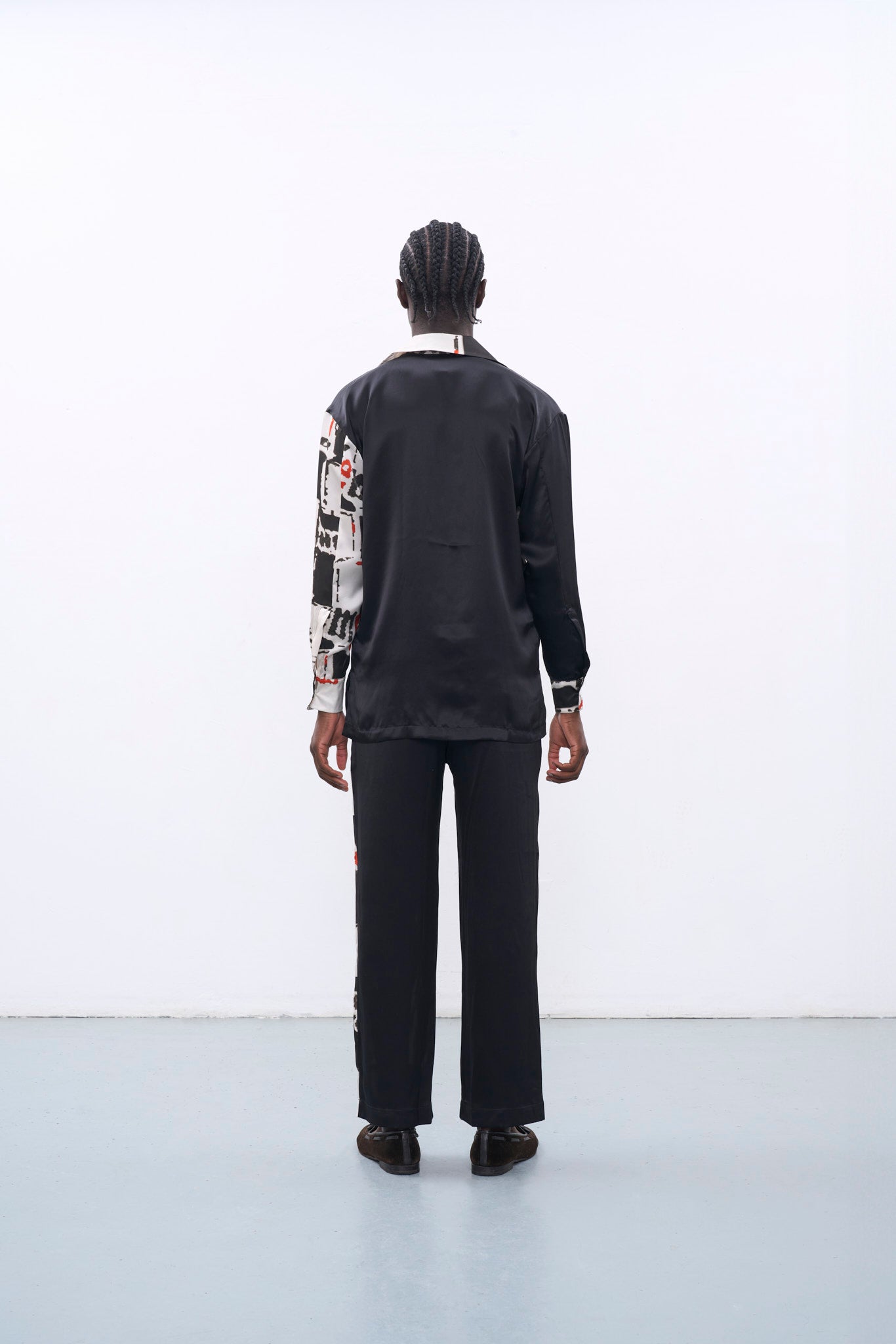 SUAVE BLACK SILK LONG SLEEVE SHIRT