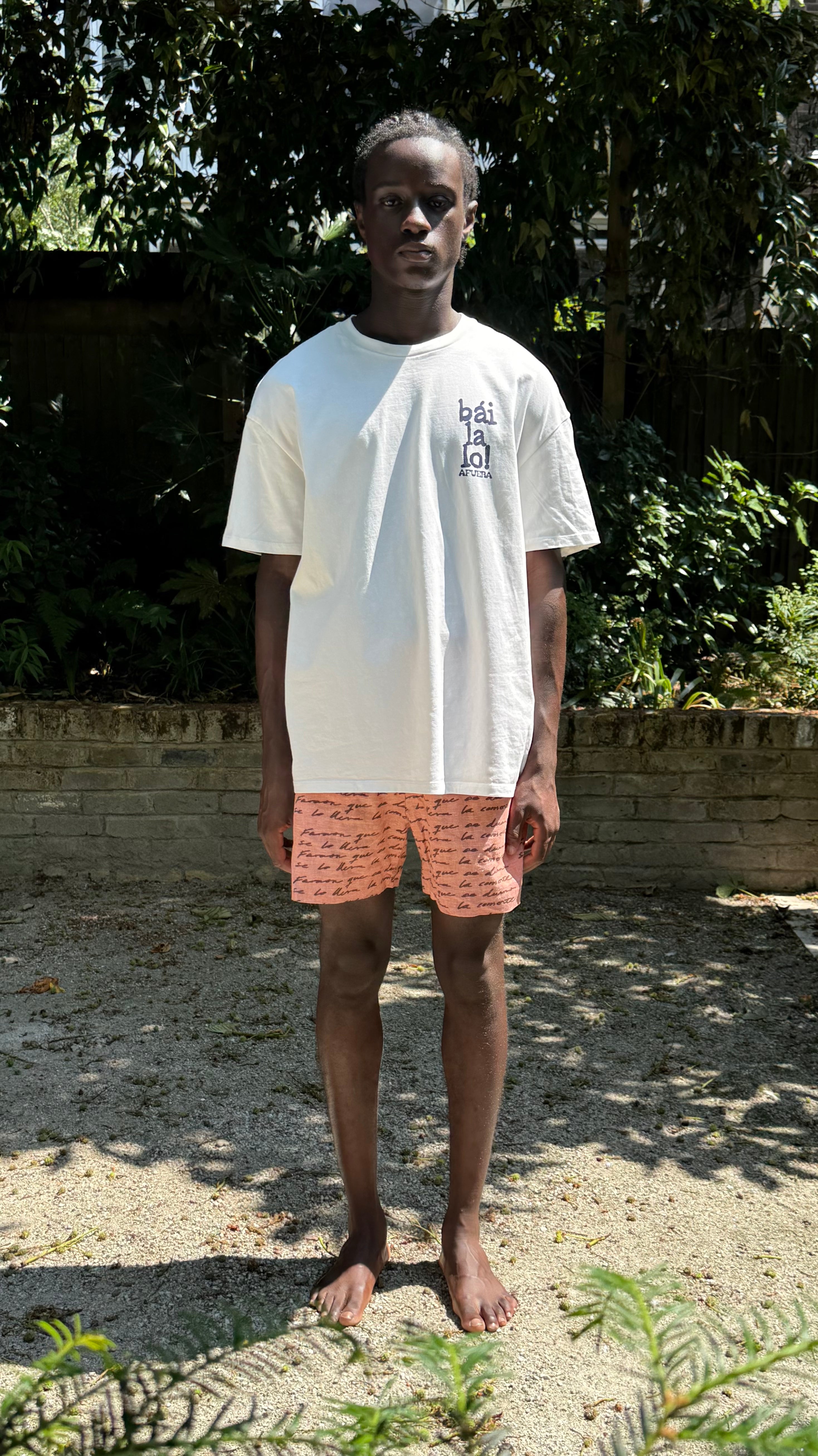 Báilalo Afuera T- Shirt