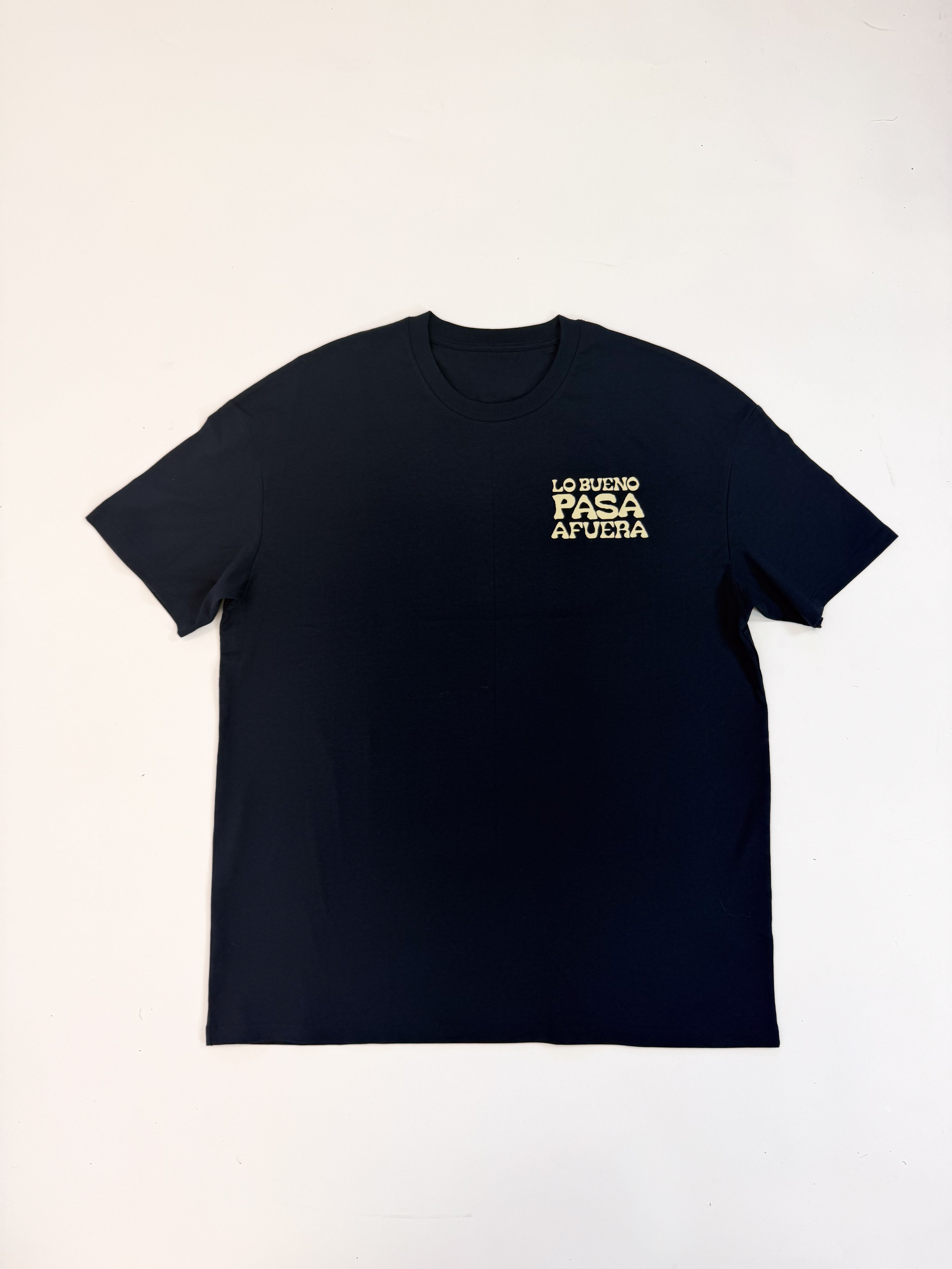 LO BUENO PASA AFUERA T-SHIRT NAVY