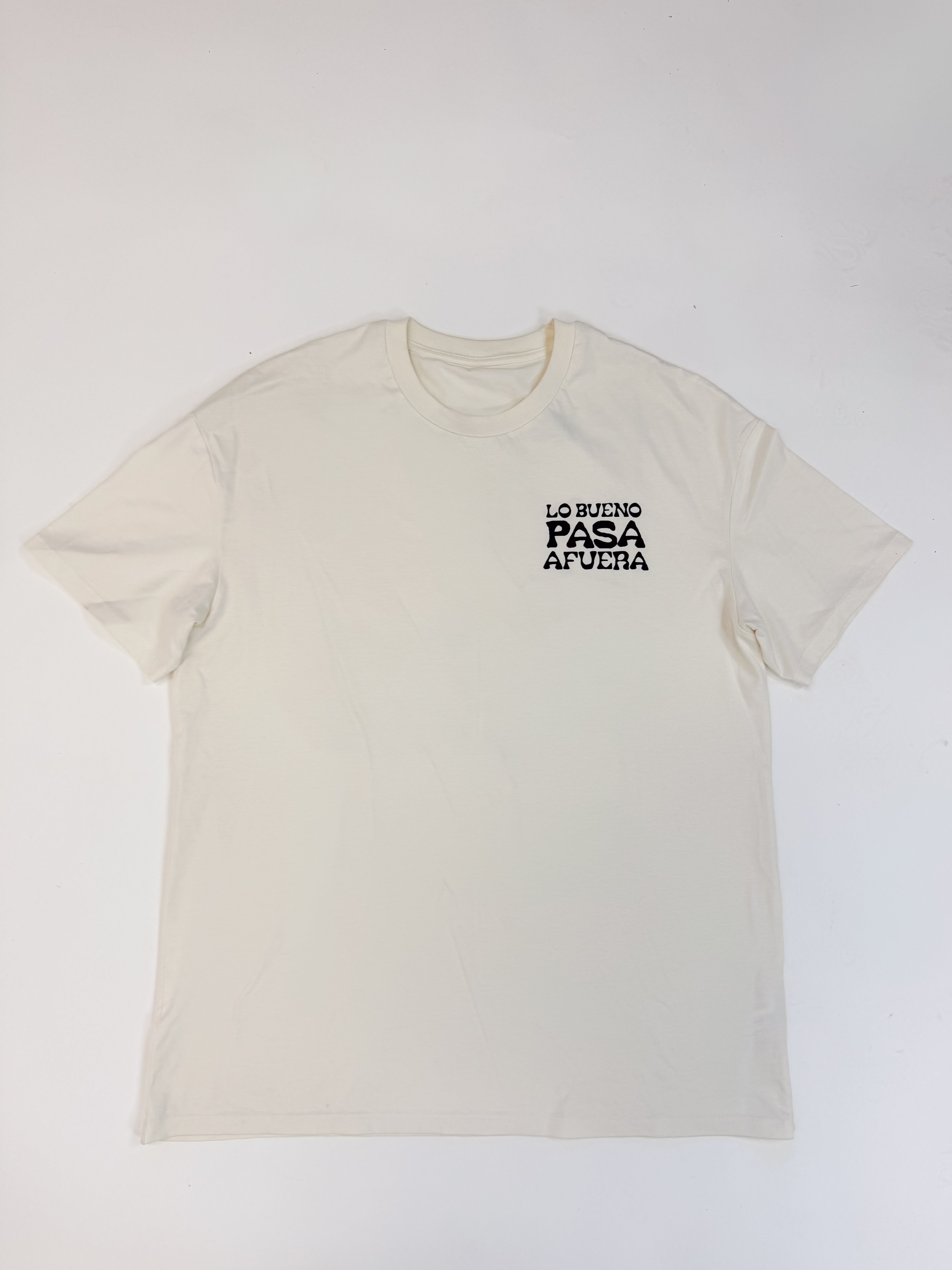 LO BUENO PASA AFUERA T-SHIRT OFF WHITE