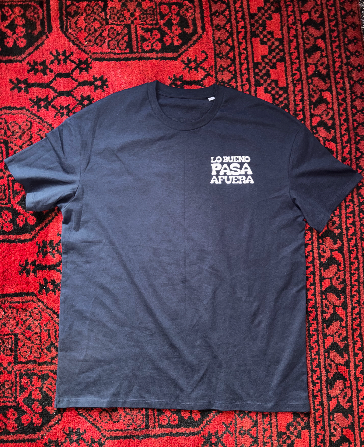 LO BUENO PASA AFUERA T-SHIRT NAVY